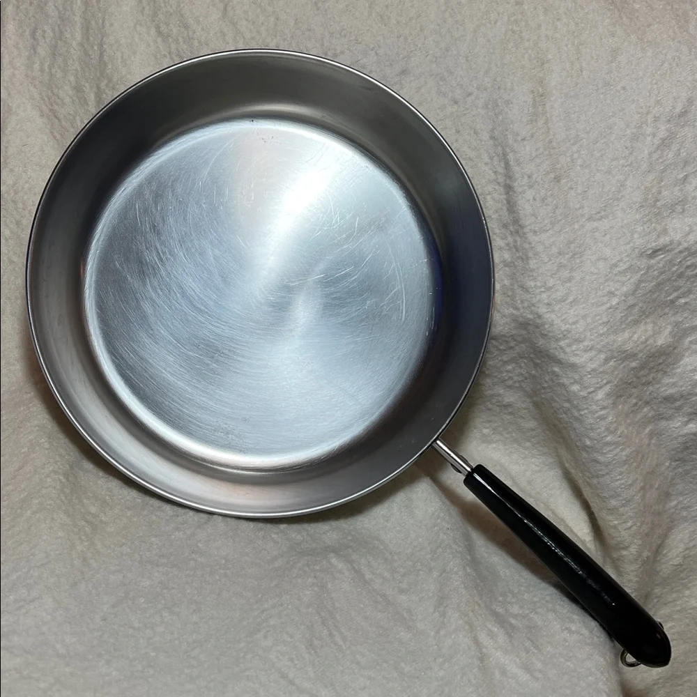 Revere Ware 10” classic skillet EUC
